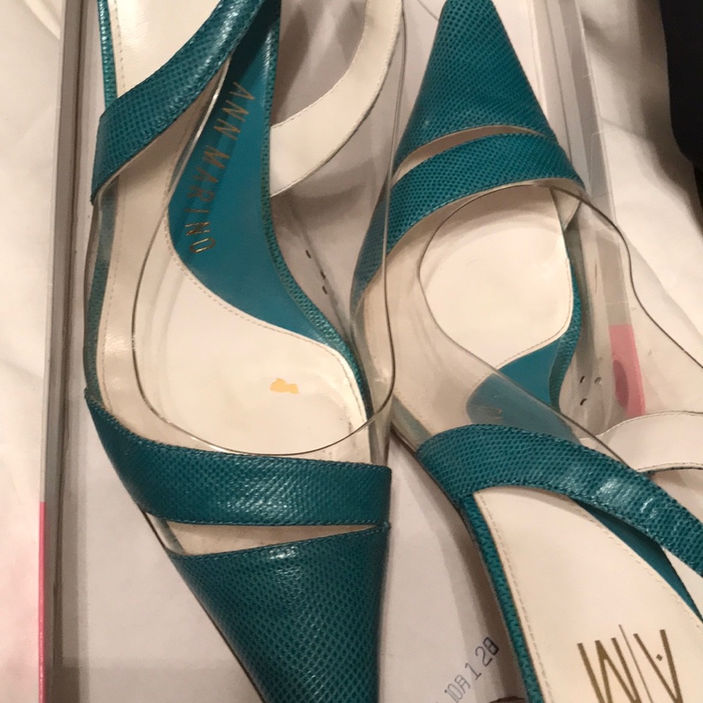 Shoes - Picture 4 of 6